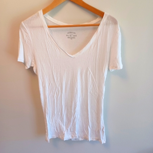 Aeropostale Women's Soft V-Neck T Shirt - Picture 1 of 3